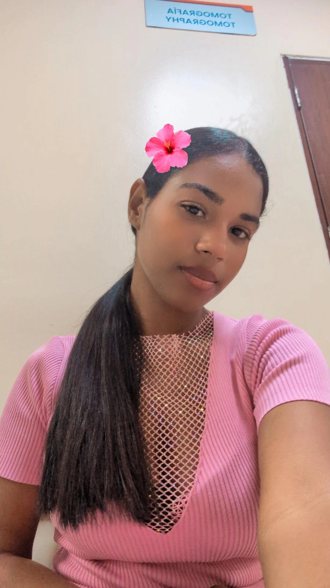 Queen — online now on 1x1Chat